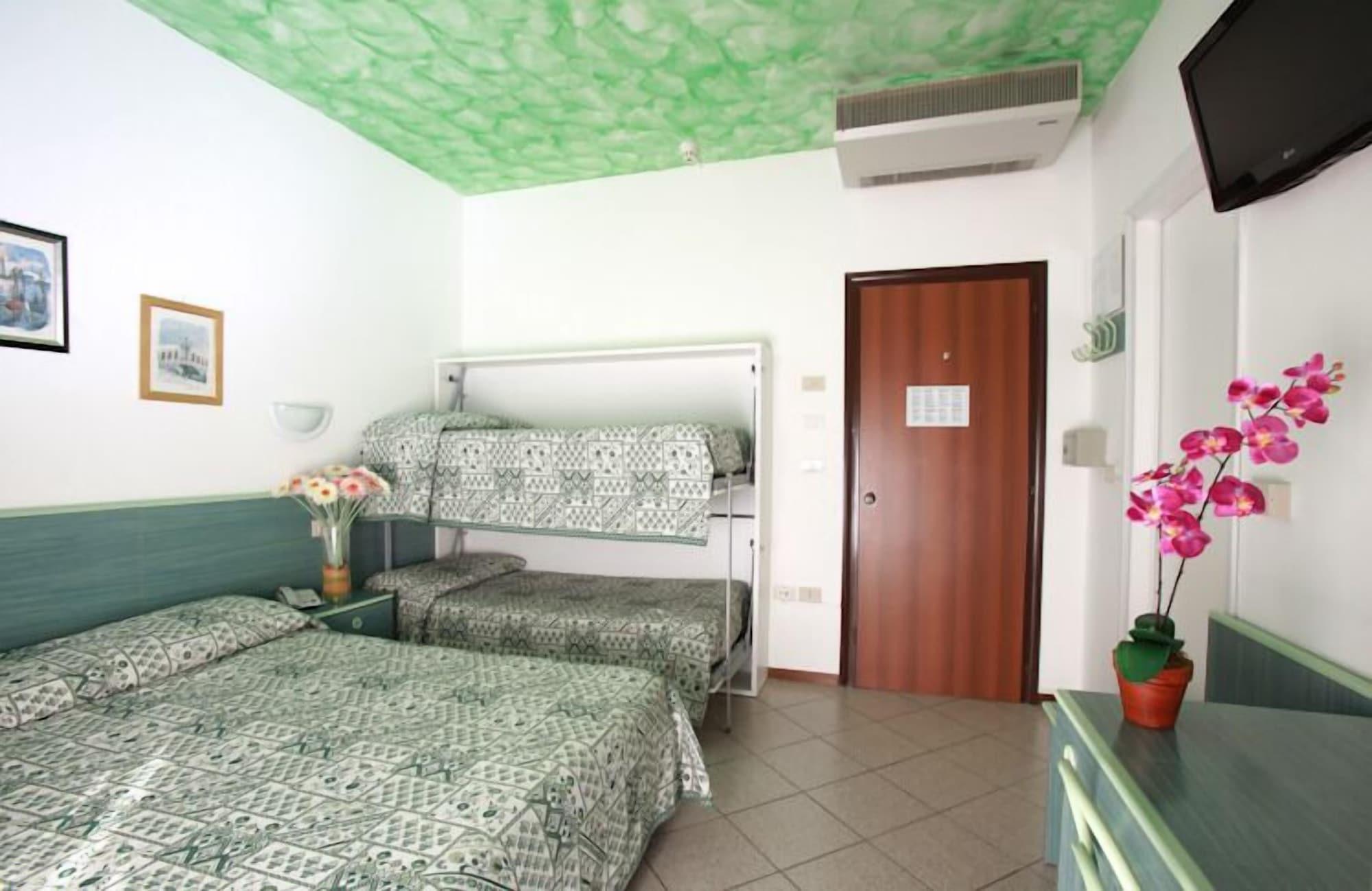 Hotel Storione Lido di Jesolo Exterior photo