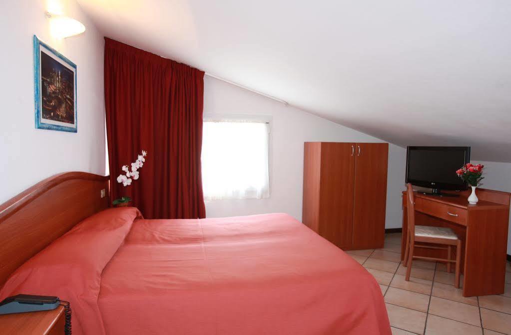 Hotel Storione Lido di Jesolo Exterior photo